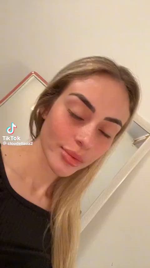 Cloudella - More tiktok flash videos on my tiktok likes (juanmomo45)