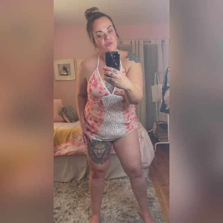 BBW Chubby Cougar Jiggling Lingerie MILF Mature OnlyFans Tattoo Thick gif