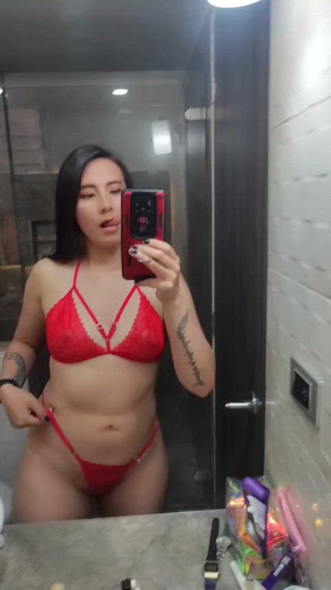 bikini latina masturbating onlyfans public shaved pussy solo toilet curvy-chicks