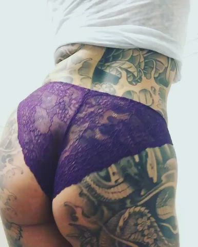 ass dancing girlfriend girls kinky pink tattoo gif