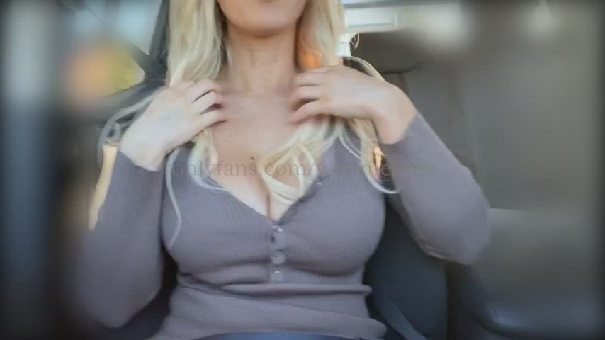 big tits blonde onlyfans gif