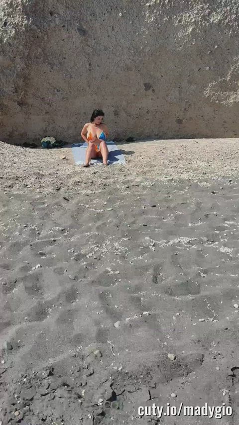 amateur beach big tits bikini huge tits tits topless gif
