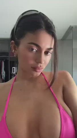 Kylie sexy bikini TikTok (deleted)