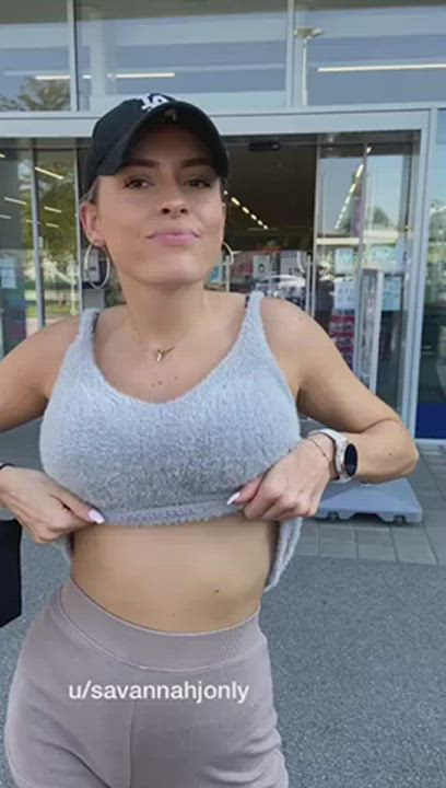 Dropping my boobies in public just makes me happy [OC] [f]