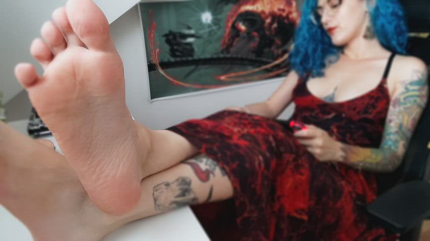 alt bored and ignored feet feet fetish gif