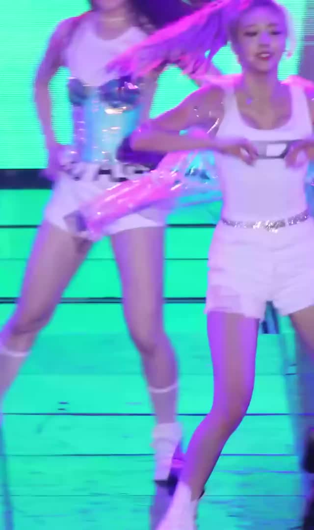 190811 ITZY 'Yuna' - DALLA DALLA (있지 '유나' 달라달라) [Lotte Family Festival]