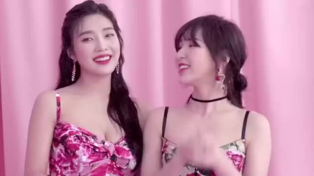 wendy & joy cleavage