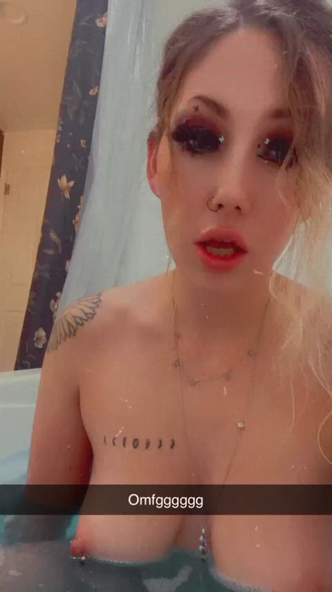 amateur babe bathtub blonde boobs gif