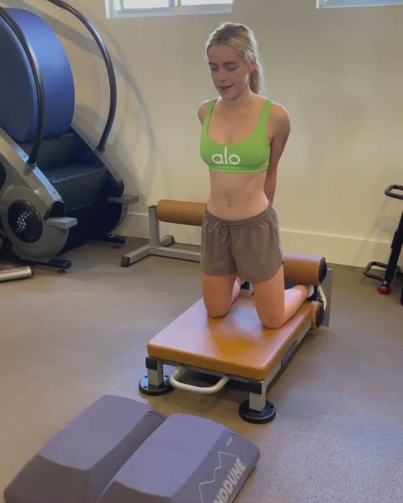 Kiernan Shipka Natural Tits Workout gif