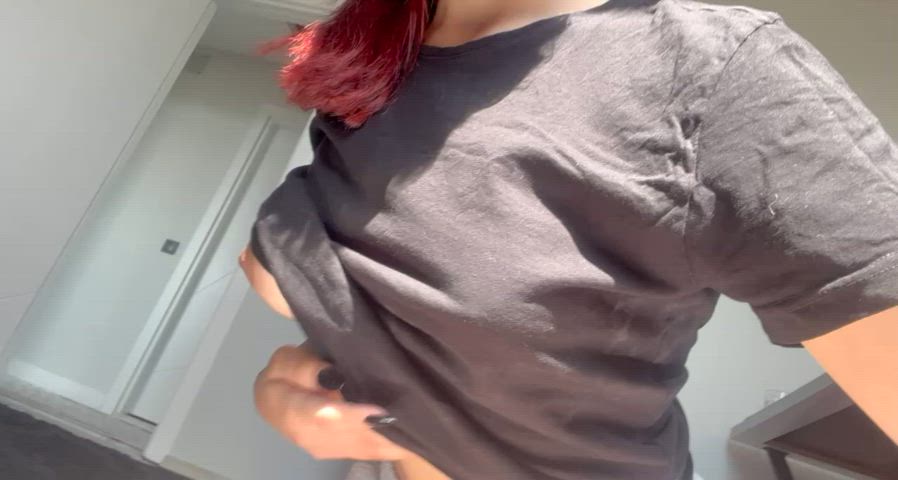 Would you suck my nipples 🥺🤤