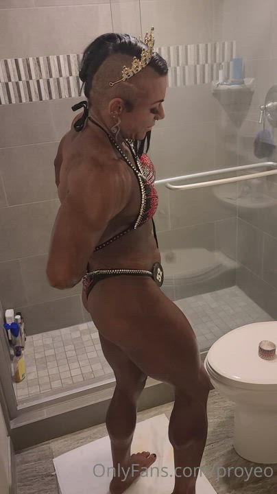 Babe Muscular Milf Shower Small Tits gif