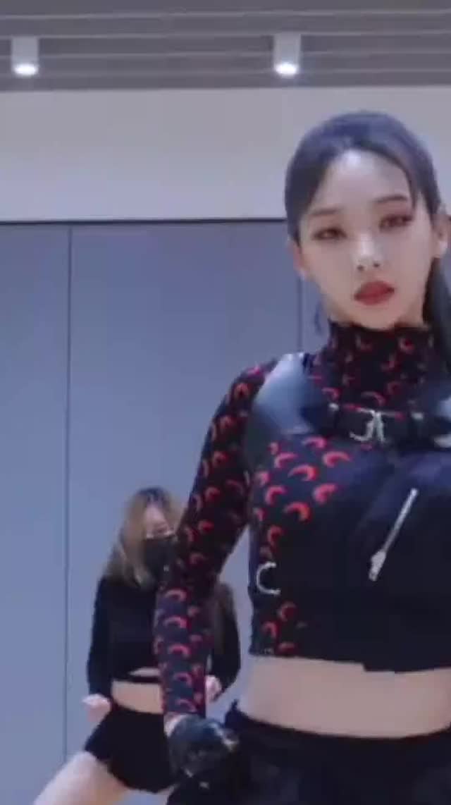 aespa black mamba karina kpop 에스파 카리나 gif