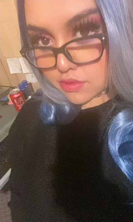 Who wants a nerdy goth slut?