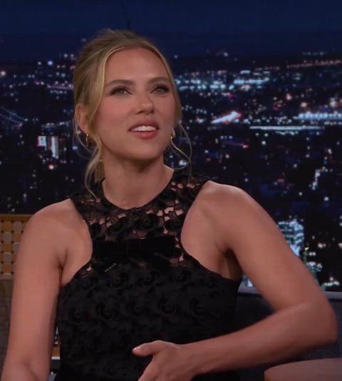 armpits celebrity scarlett johansson gif