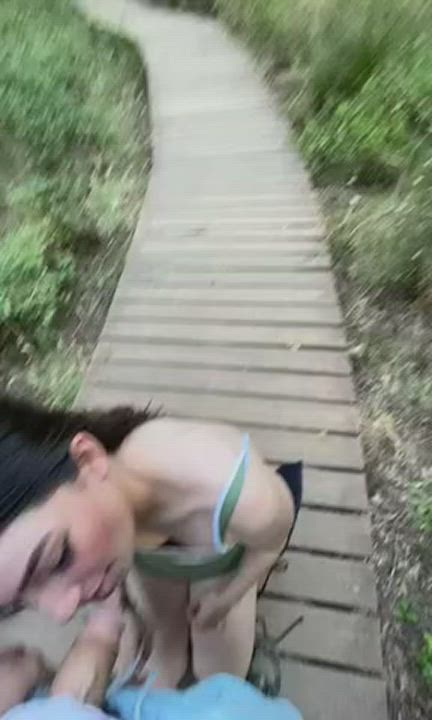 Amateur Brunette blowjob on a hiking trail ?