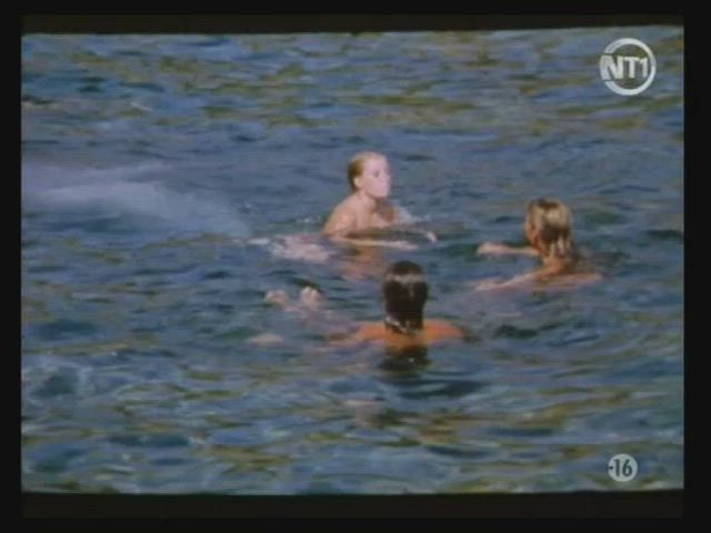 Groupe - Les Confidences de Sandra (FR1973) (5/7) - Baignade