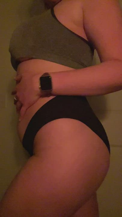 Booty Curvy Underboob gif