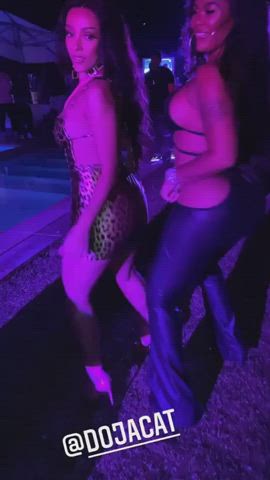 Doja Cat and friend twerking