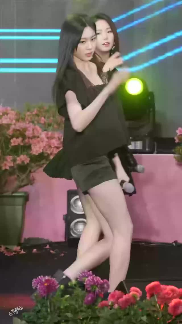 eunbin to short black dress 2a