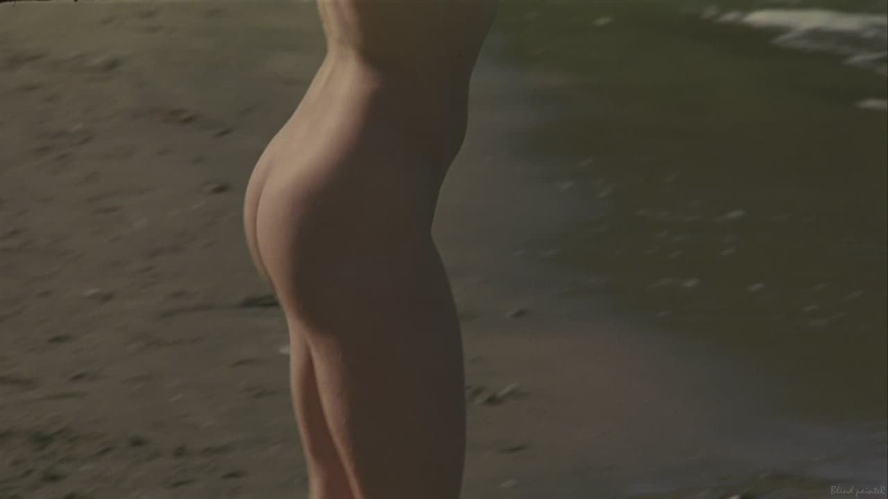 Dance on the beach like nobody's watching (Luisa Ranieri - Eros (IT2004)) (1/2)