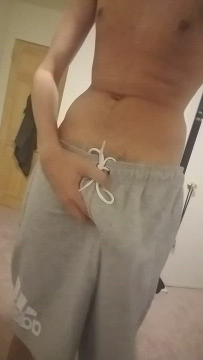 Bought some new shorts, I think they're pretty nice for hangin around ?. (20)