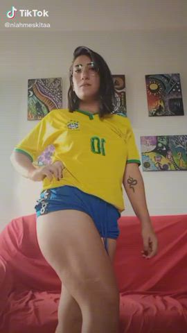 big ass booty bouncing brazilian ex-girlfriend legs milf shorts tiktok gif