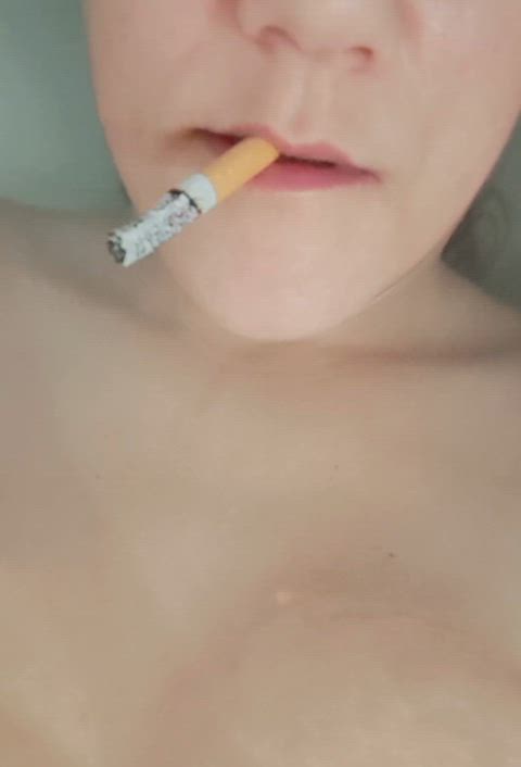 close up lips smoking valerierayne13 bathtime-beauties smoking-fetish gif