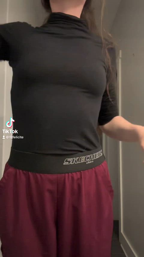 ass cute natural tits onlyfans solo tiktok tits gif