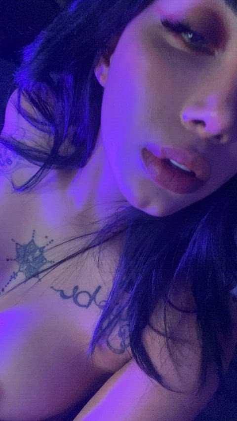 Young student wants to drain your balls in my bigaerolas
