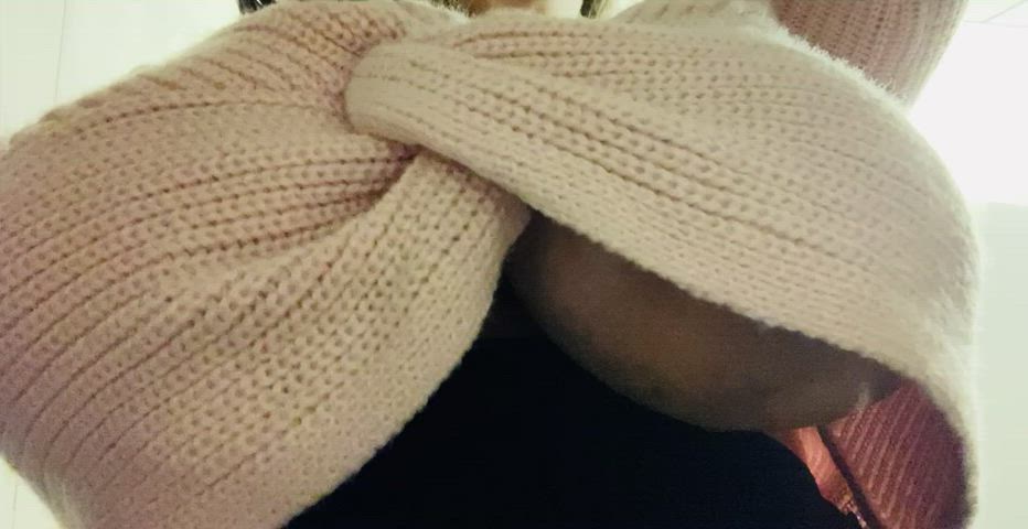 Big Tits Busty Curvy Huge Tits Natural Tits gif