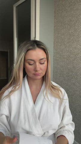 big tits boobs milf gif