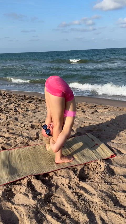 yoga on the beach 😉