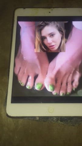 cumshot feet feet fetish gif