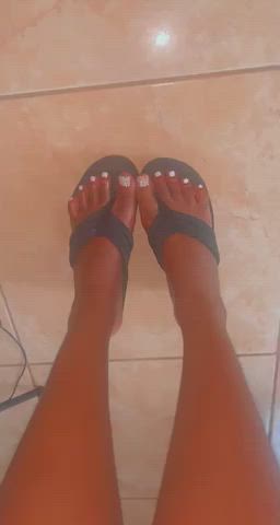I like men who love feet