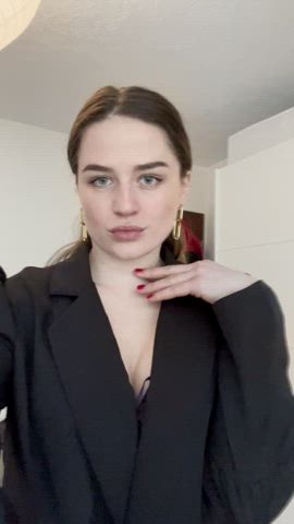 amateur babe brunette nsfw onlyfans teen tits gif