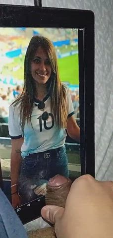 Antonella Roccuzzo cum tribute