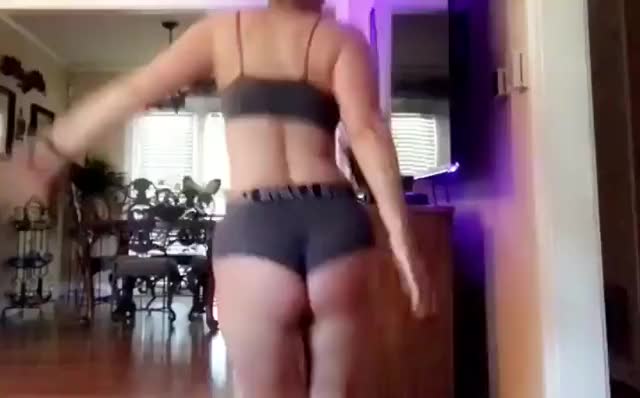 nikkers - i haven’t posted a video of me shaking my ass in a while so ?
