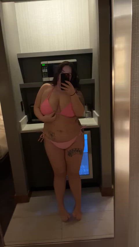 amateur big tits bikini boobs chubby swimsuit tits gif