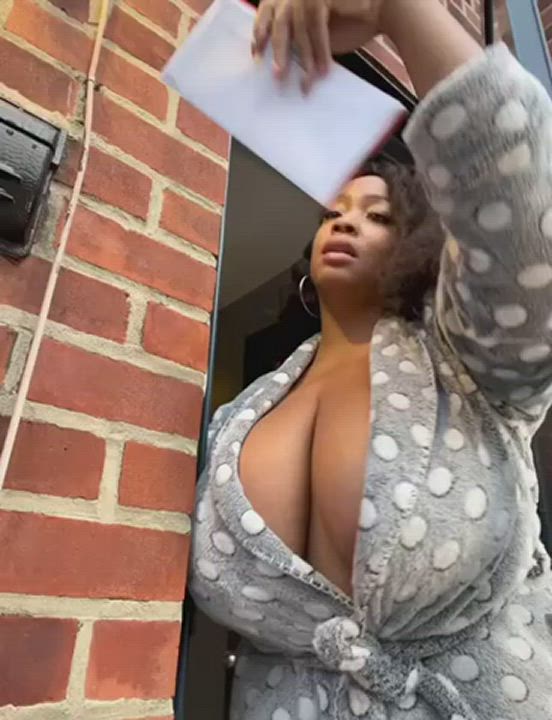 wish she was my neighbor
