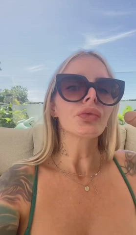I love playing with my tits..