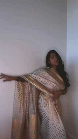 aunt aunty big tits hairy armpits indian milf saree seduction sideboob striptease
