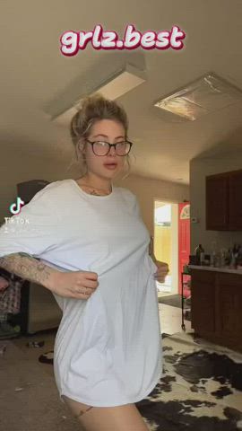 amateur booty japanese nude onlyfans pov pussy selfie sucking tiktok gif