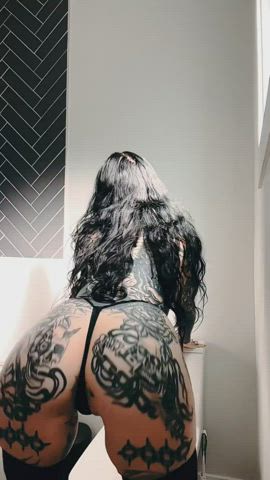 alt ass big ass goth tattease tattoo twerking tattedphysique gif
