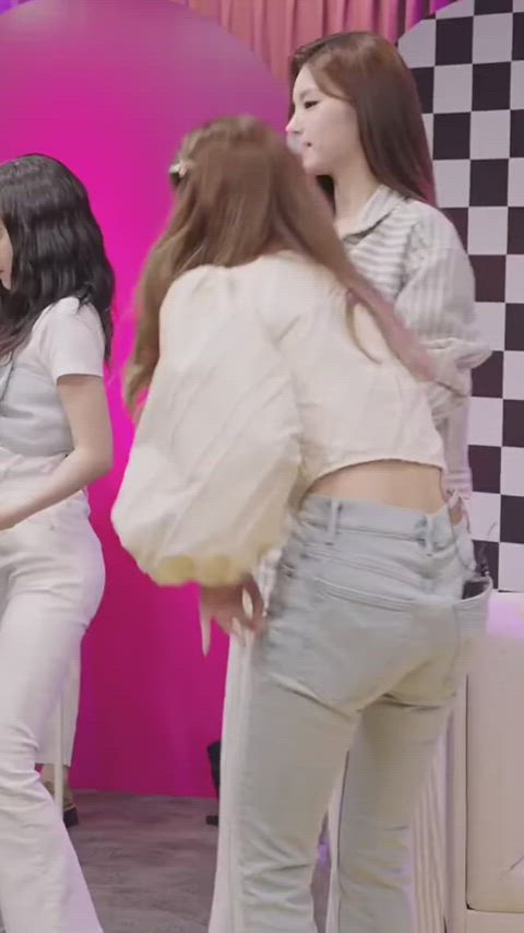 body celebrity korean gif