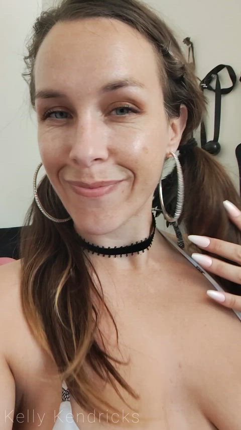 camgirl pigtails streamate busty-petite cam-girls natural-tits gif