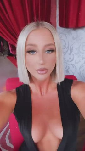 Amateur Big Tits Blonde College gif