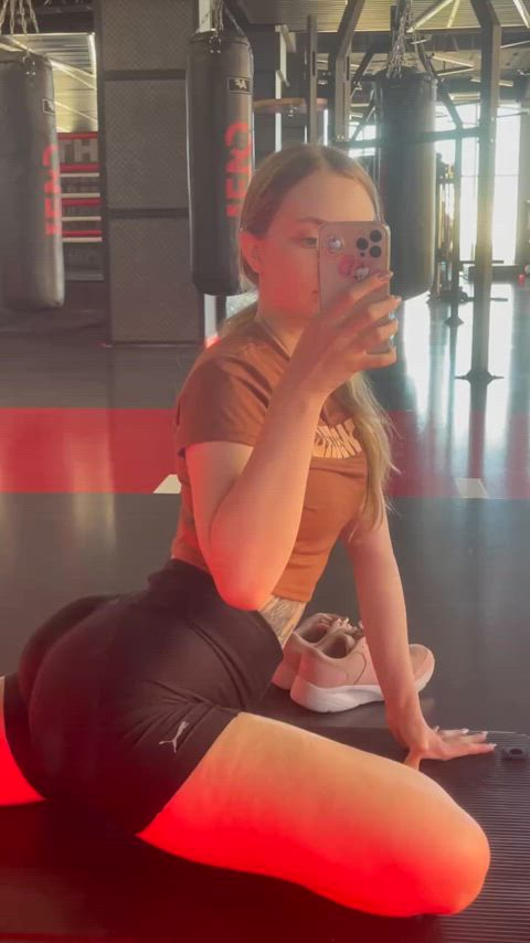 ass blonde gym homemade leggings onlyfans teen workout amateur-girls fit-girls girls-in-yoga-pants