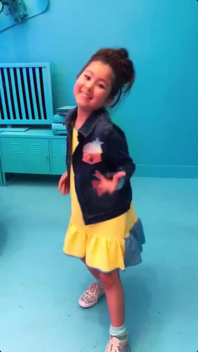 dancing gif