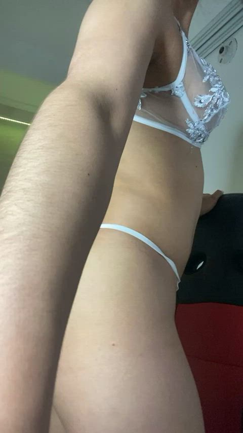 ass big ass cute public teen gif