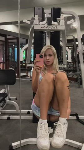 abs blonde dirty blonde fitness gym muscles muscular girl gif